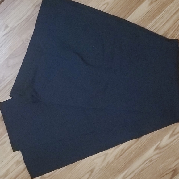 NWOT Men's Designer Collective Navy flat front, unhemmed dress slacks. - Picture 10 of 12